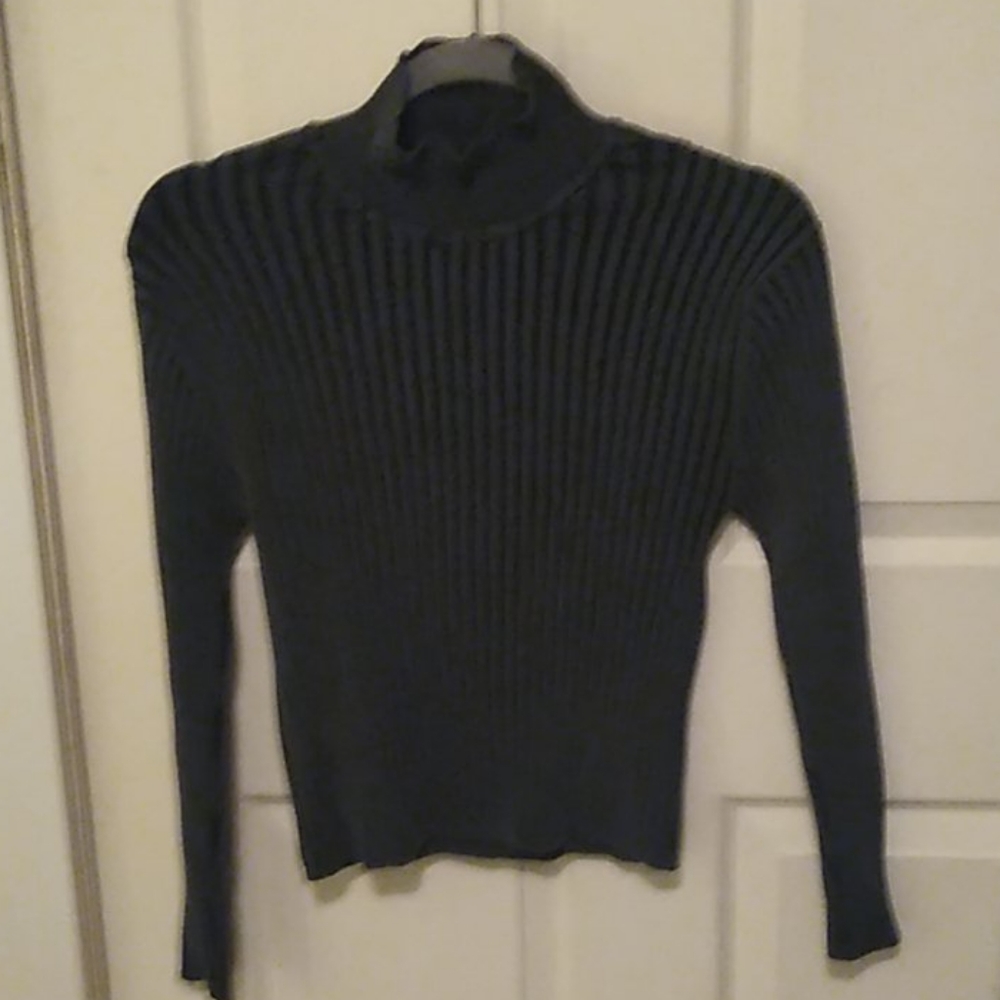 Ribbed mock turtleneck sweater by Gantos